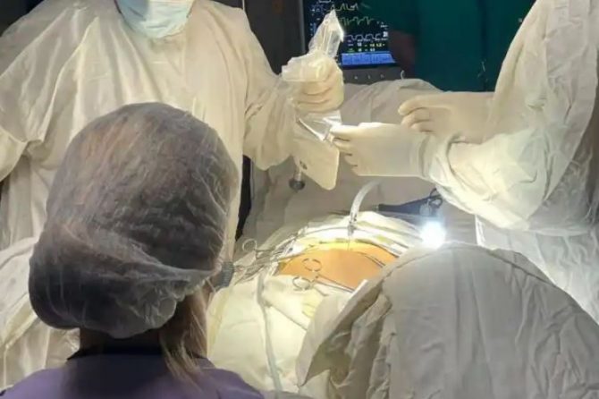 Prima intervenţie laparoscopică la Filantropia, pentru o tânără cu risc de infertilitate – Gds.ro